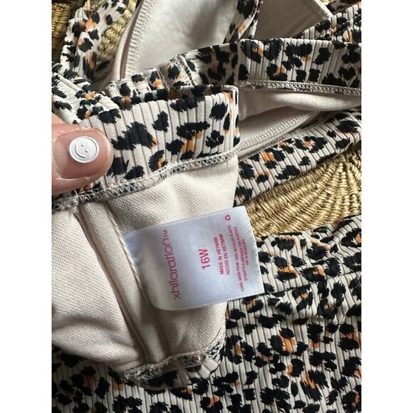 Xhilaration women’s size 16w/ 18w cheetah print two piece bathing suit - Picture 8 of 8